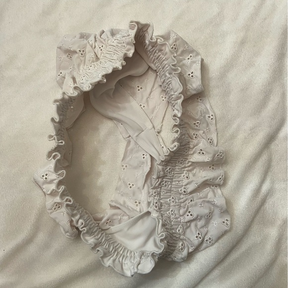 New! Frankie’s Gigi Hadid Pippa Ruffled Eyelet Lace bikini bottom 3912 - Picture 5 of 9